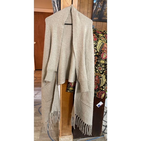 Look Look By M New York Cream Open Front Cape Cardigan One Size GUC - Picture 2 of 16